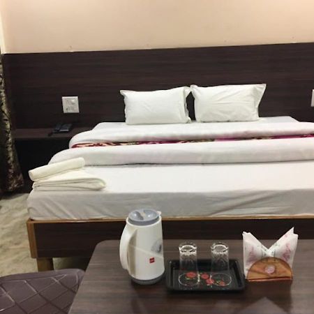Liberty Guest House Benares Buitenkant foto