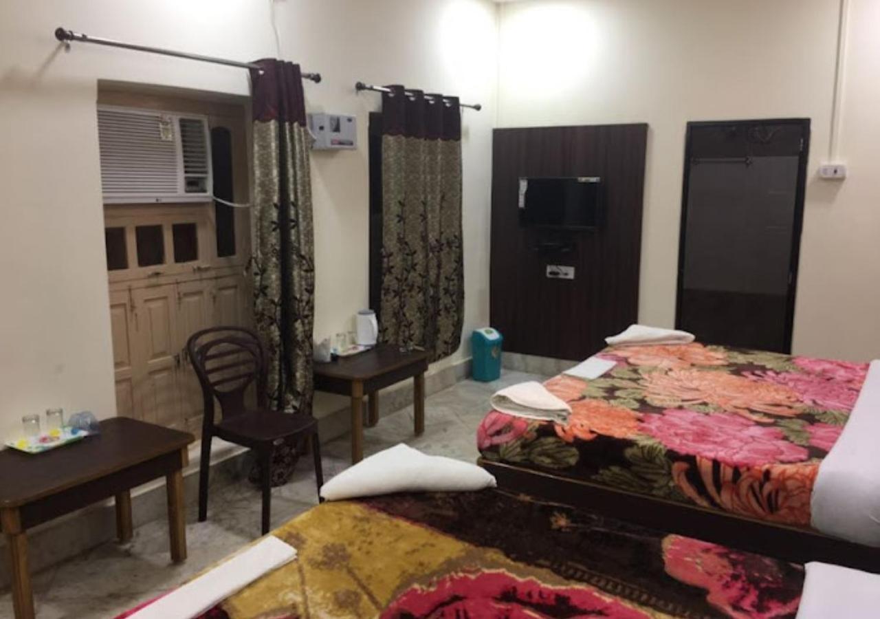 Liberty Guest House Benares Buitenkant foto