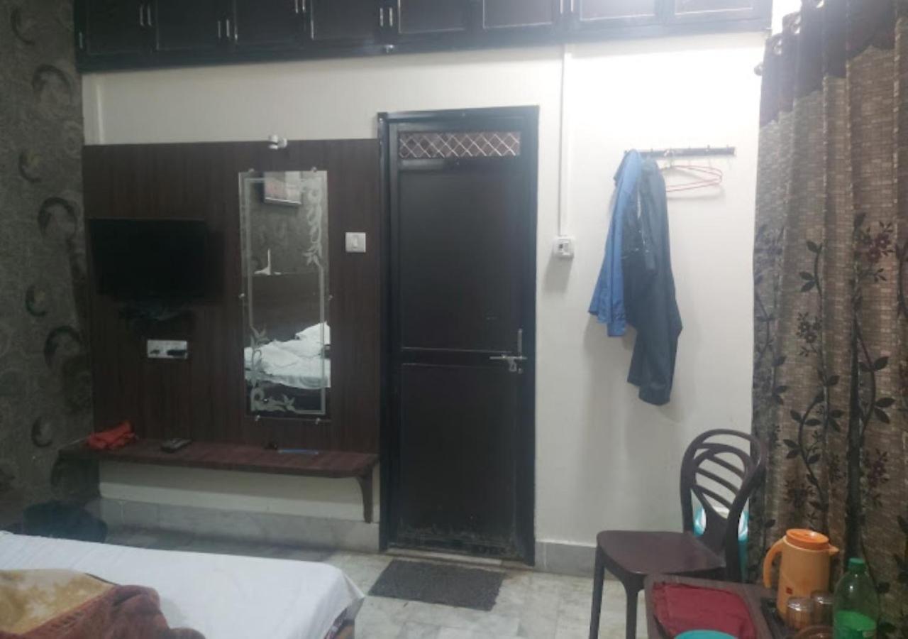 Liberty Guest House Benares Buitenkant foto