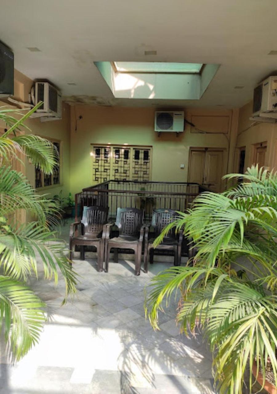 Liberty Guest House Benares Buitenkant foto