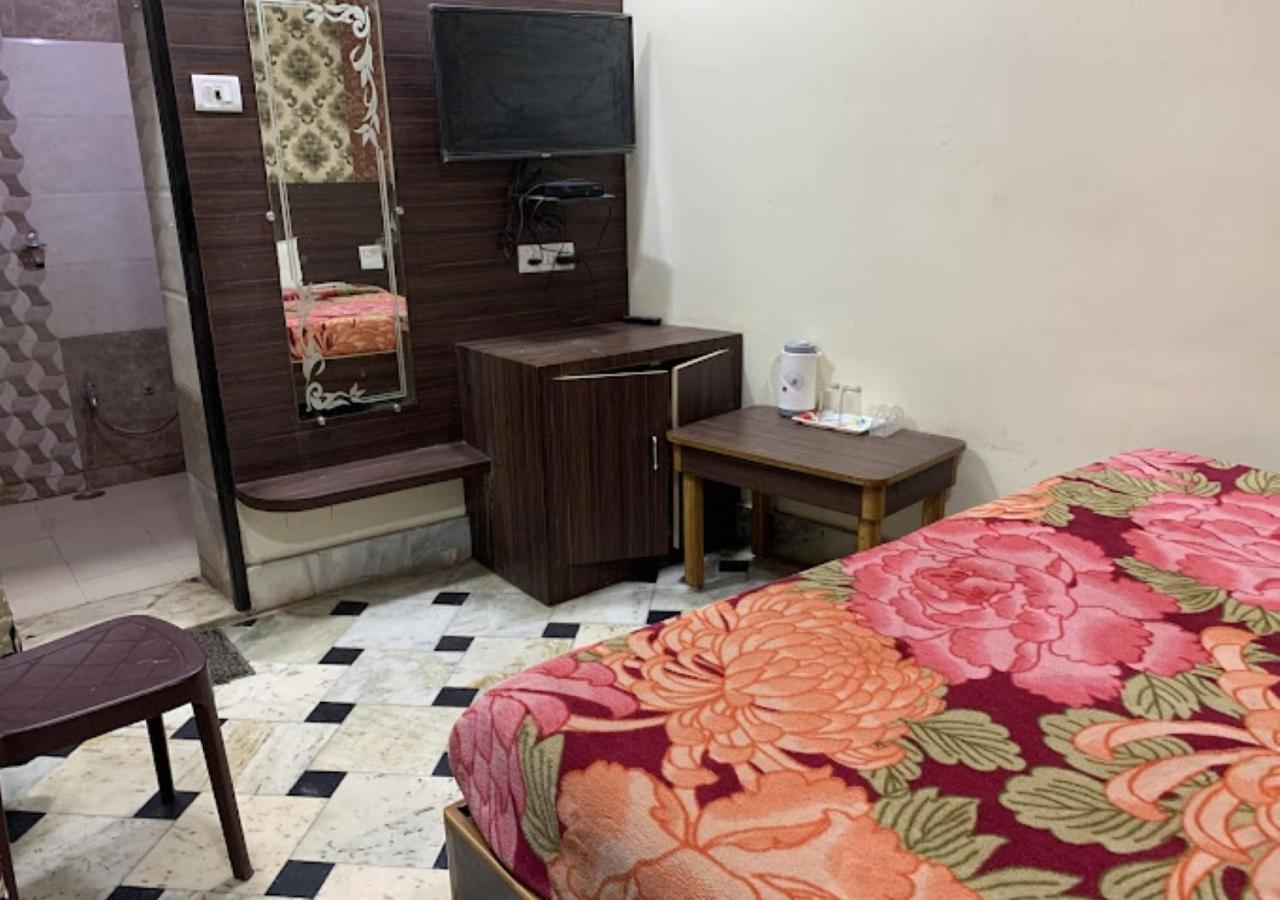 Liberty Guest House Benares Buitenkant foto