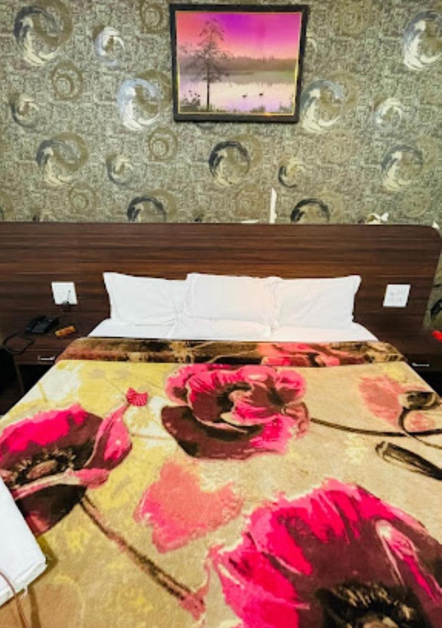 Liberty Guest House Benares Buitenkant foto