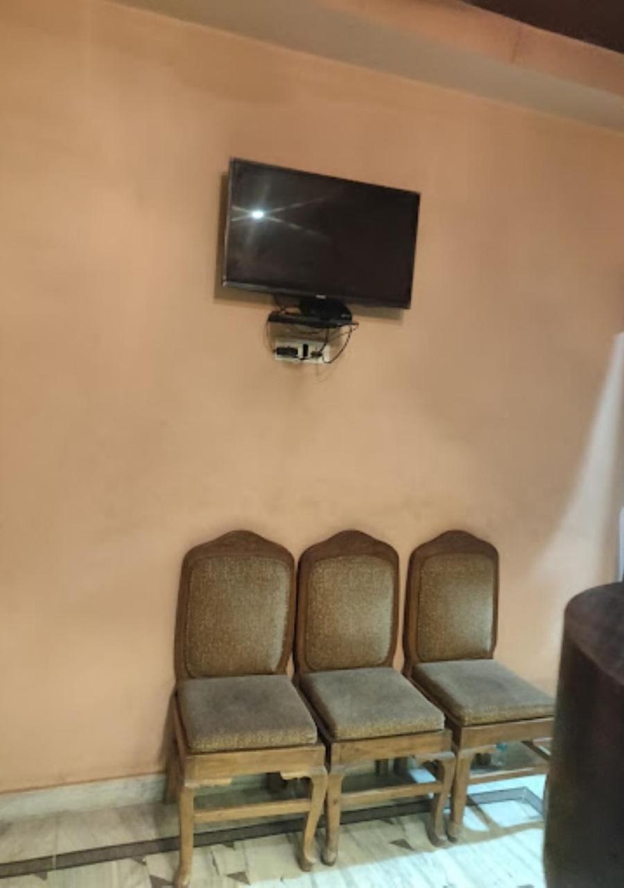 Liberty Guest House Benares Buitenkant foto