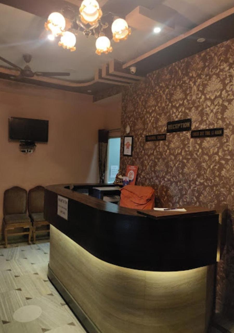 Liberty Guest House Benares Buitenkant foto
