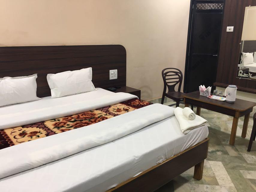 Liberty Guest House Benares Buitenkant foto